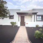 Casa Carla Playa Blanca